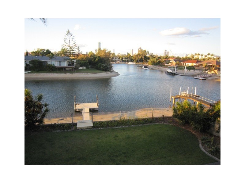 47 T E PETERS Drive, Broadbeach Waters QLD 4218