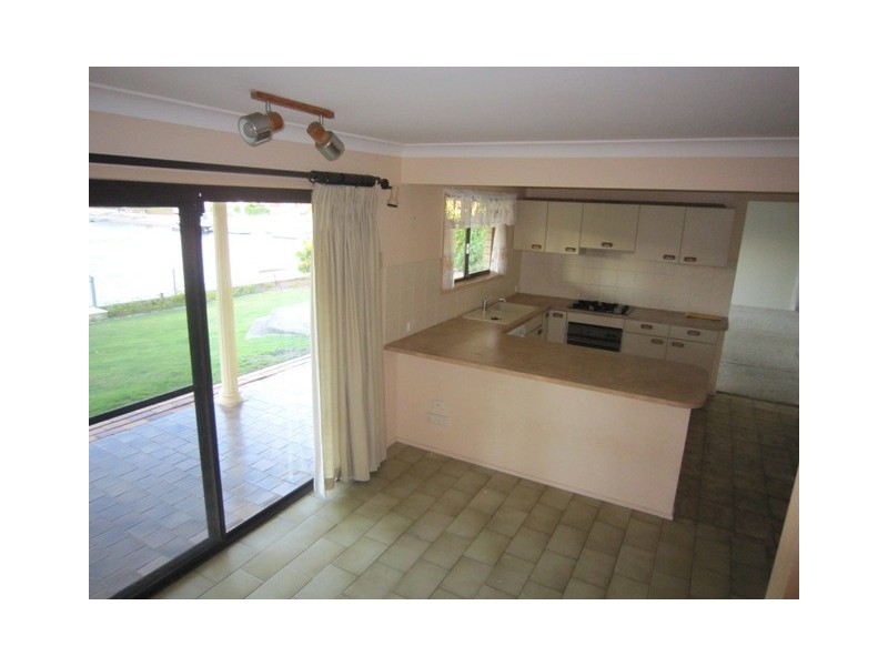 47 T E PETERS Drive, Broadbeach Waters QLD 4218