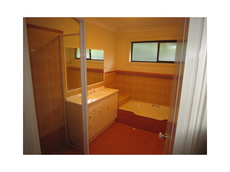 47 T E PETERS Drive, Broadbeach Waters QLD 4218