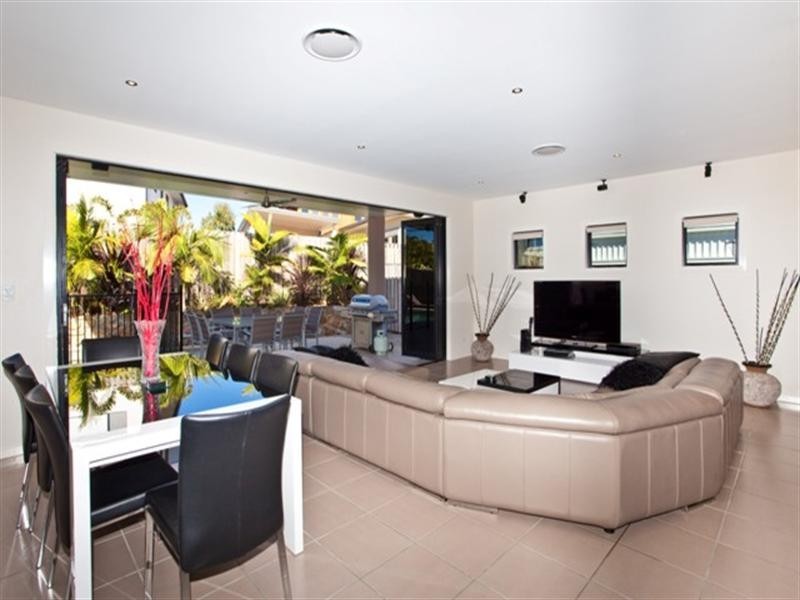 17 Worchester Terrace, Reedy Creek QLD 4227