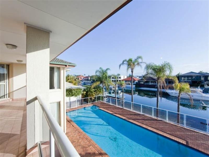 24 Seafarer Court, Main Beach QLD 4217