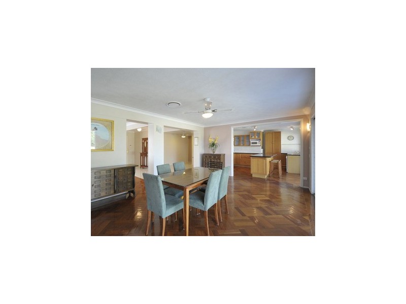 1 Cadence Avenue, Mermaid Waters QLD 4218