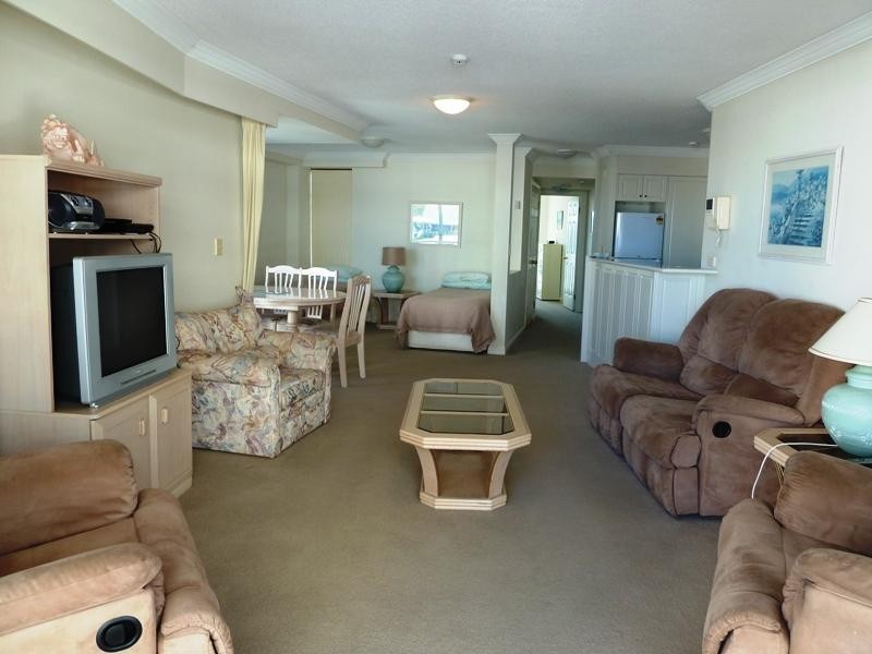 1611 ‘The Phoenician’, 90 Surf Parade, Broadbeach QLD 4218