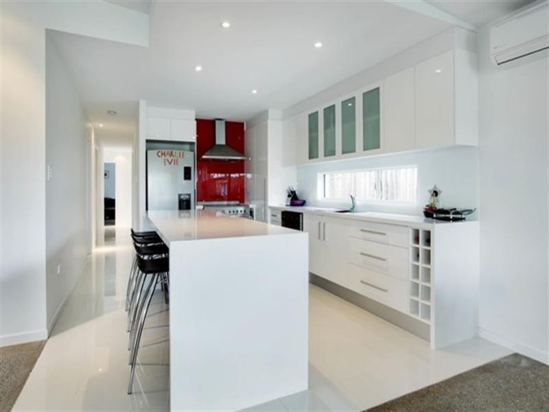 94 Nobby Parade, Miami QLD 4220