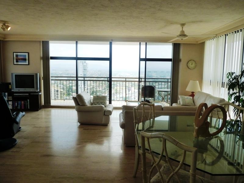 31D ‘Surfers Aquarius’, 4 Old Burleigh Road, Surfers Paradise QLD 4217