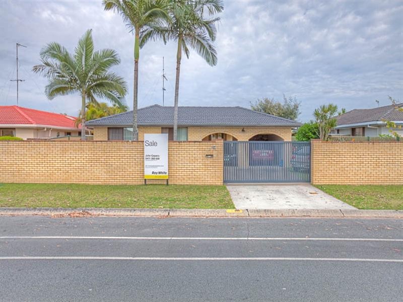 Broadbeach Waters QLD 4218