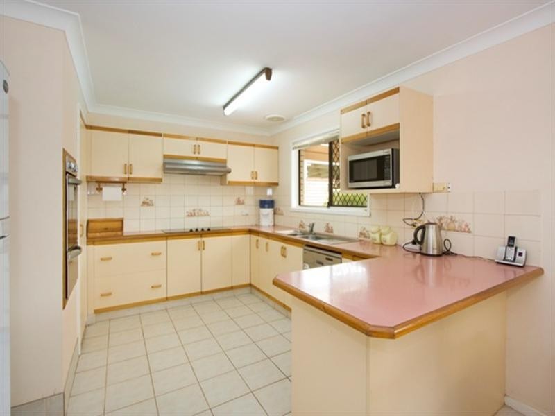 Broadbeach Waters QLD 4218