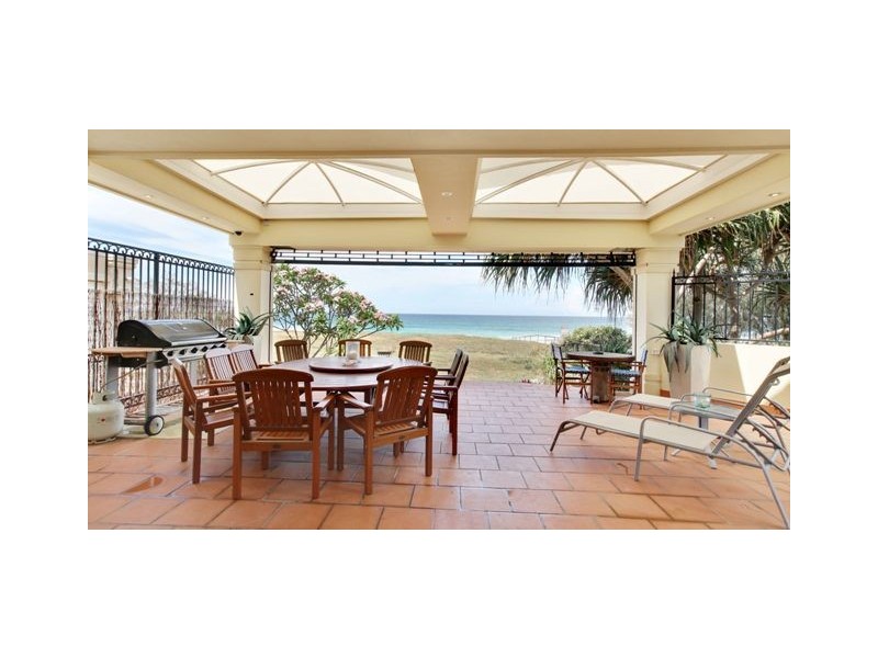 247 Hedges Avenue, Mermaid Beach QLD 4218