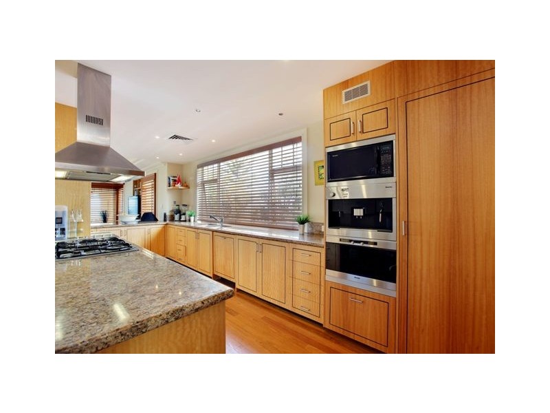 247 Hedges Avenue, Mermaid Beach QLD 4218