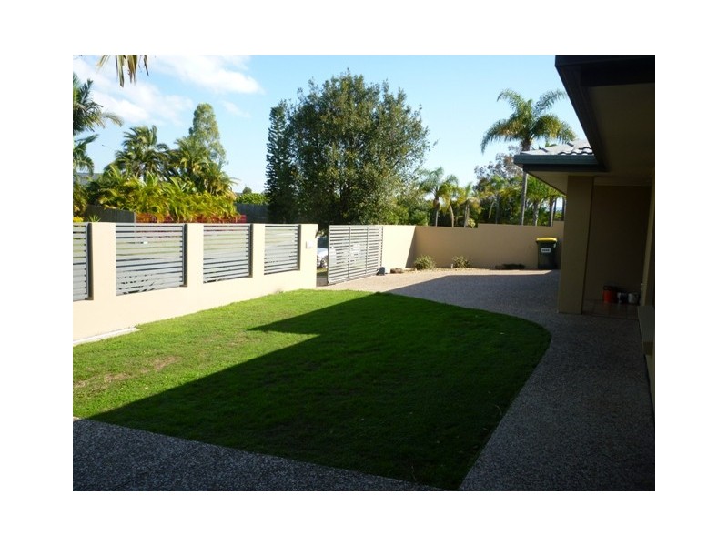 3 Ireby Court, Mermaid Waters QLD 4218