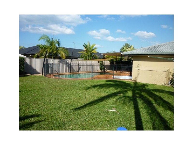 3 Ireby Court, Mermaid Waters QLD 4218