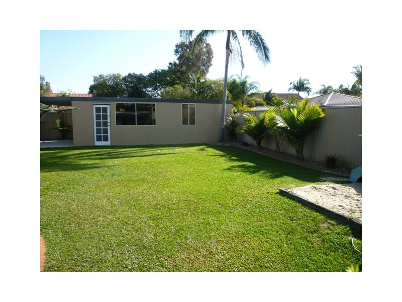 3 Ireby Court, Mermaid Waters QLD 4218