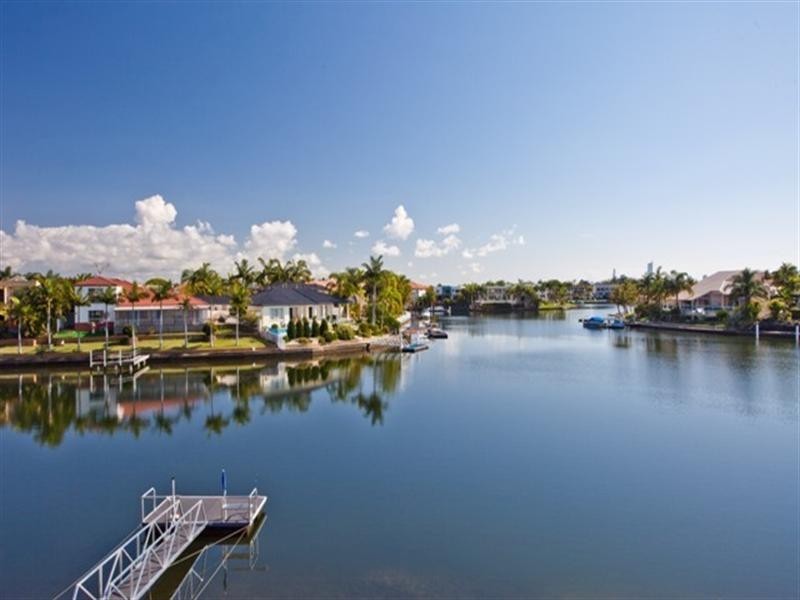 17 Karabella Court, Mermaid Waters QLD 4218