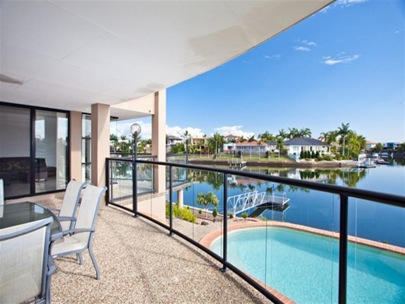 17 Karabella Court, Mermaid Waters QLD 4218