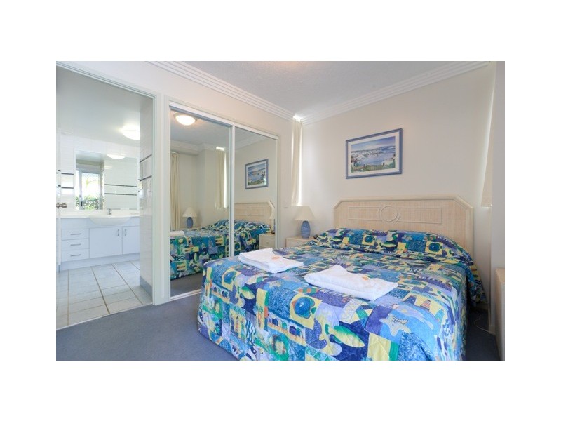 4 ”Santa Anne by the Sea”, 13 Anne Avenue, Broadbeach QLD 4218