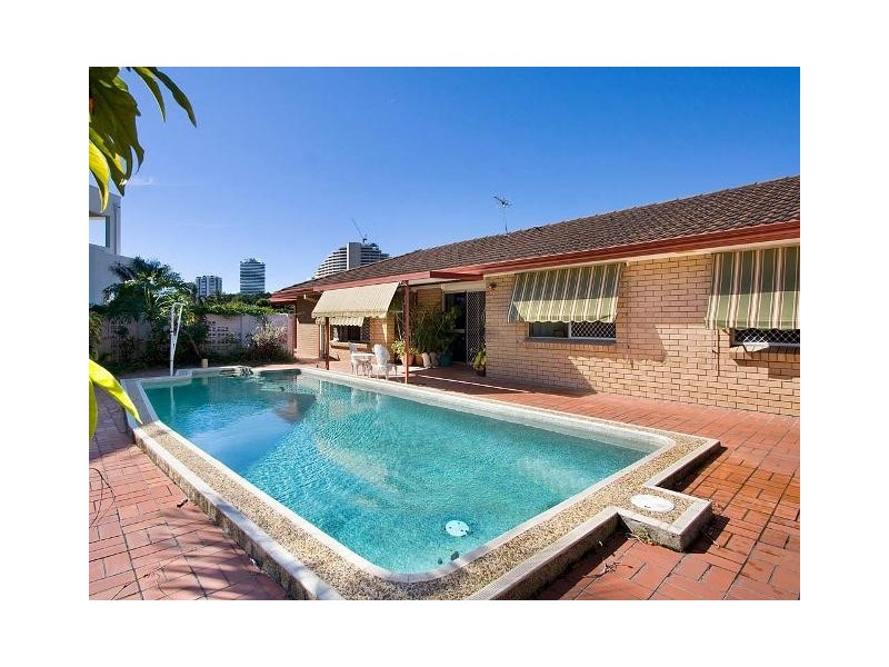 48 Sunshine Boulevard, Broadbeach Waters QLD 4218