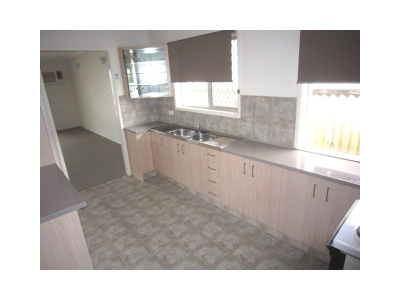 48 Sunshine Boulevard, Broadbeach Waters QLD 4218