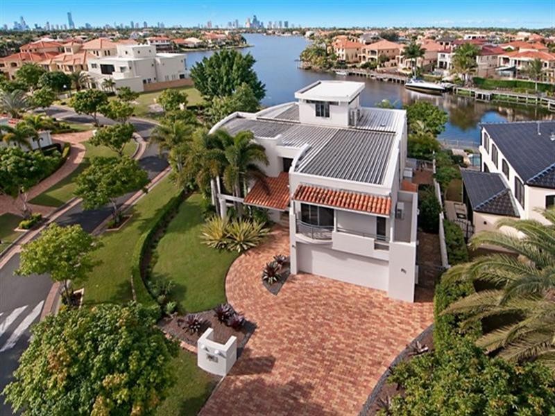 29 Istana View, Clear Island Waters QLD 4226