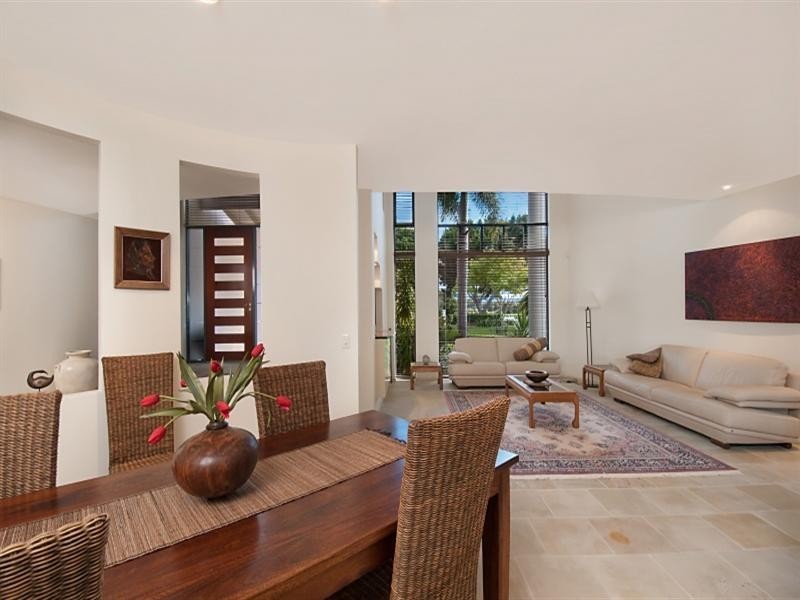 29 Istana View, Clear Island Waters QLD 4226