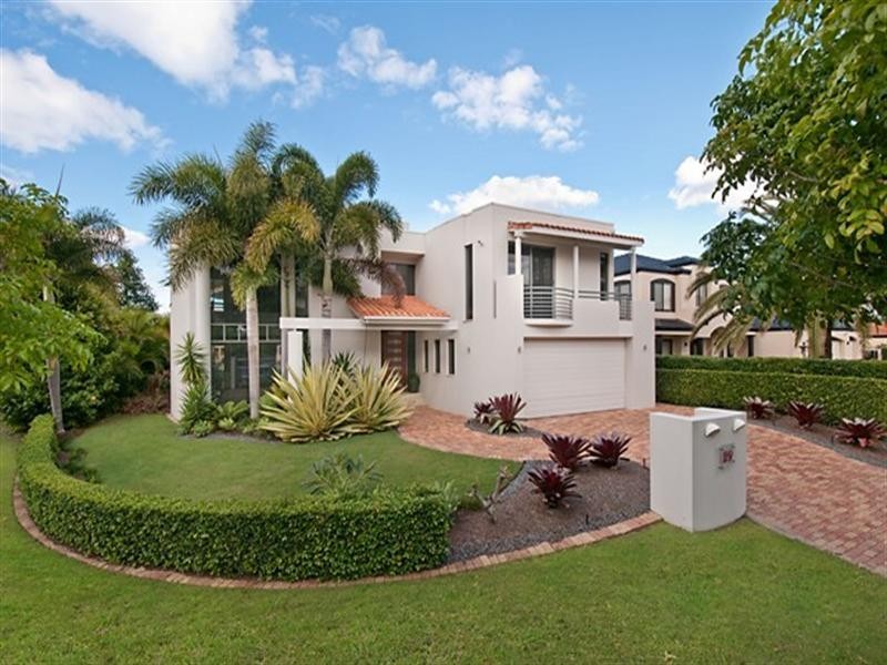 29 Istana View, Clear Island Waters QLD 4226