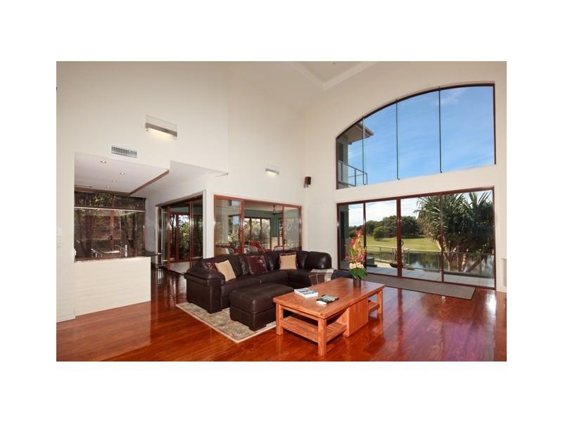 813 Legend Trail, Robina QLD 4226