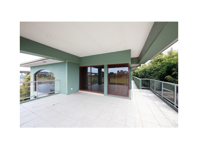 813 Legend Trail, Robina QLD 4226