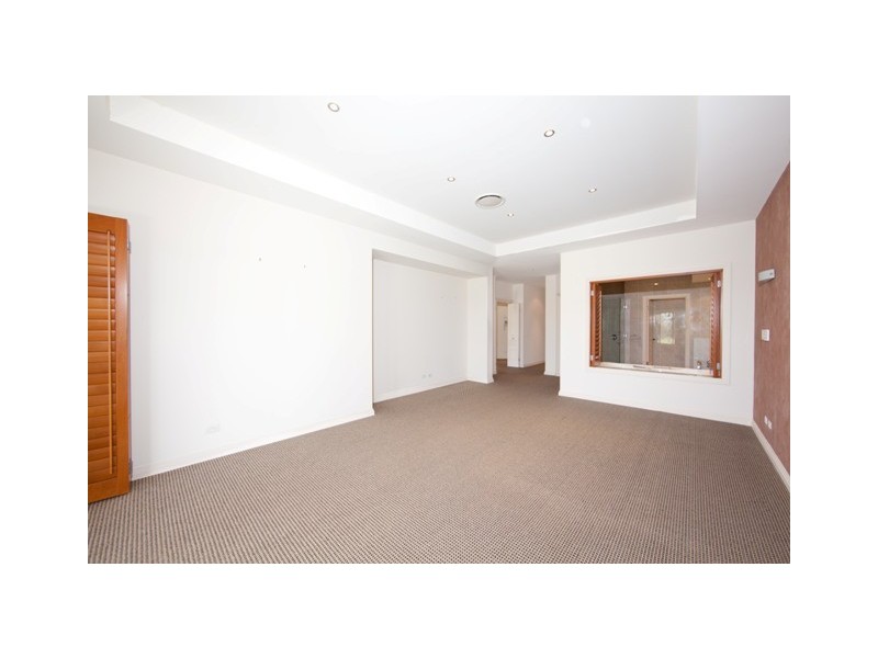 813 Legend Trail, Robina QLD 4226