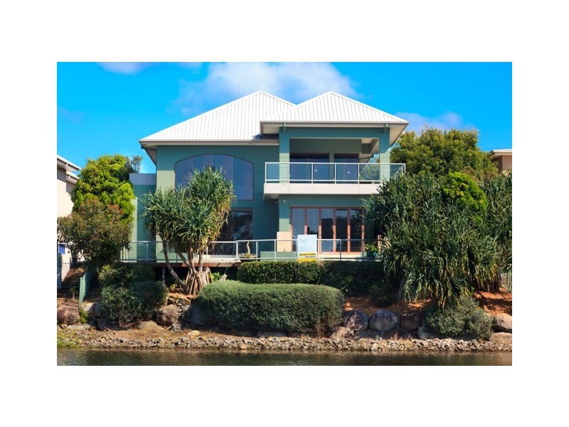 813 Legend Trail, Robina QLD 4226