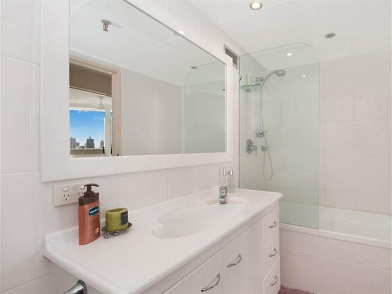 64 ‘Focus’ 114 The Esplanade, Surfers Paradise QLD 4217