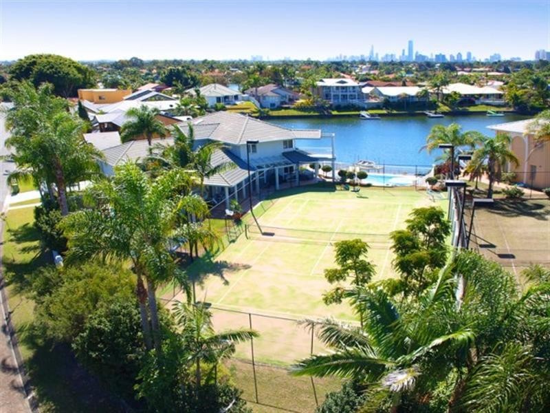 12 Portobello Drive, Mermaid Waters QLD 4218