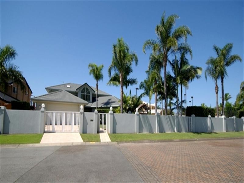 12 Portobello Drive, Mermaid Waters QLD 4218