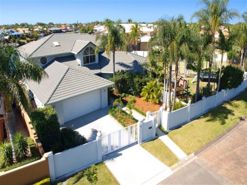 12 Portobello Drive, Mermaid Waters QLD 4218