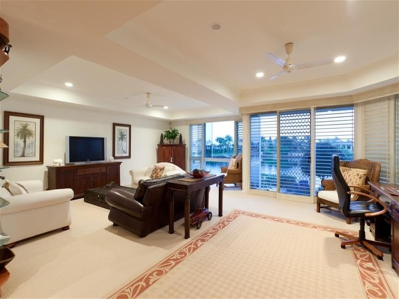 12 Portobello Drive, Mermaid Waters QLD 4218