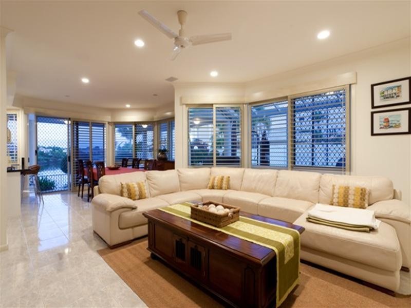 12 Portobello Drive, Mermaid Waters QLD 4218