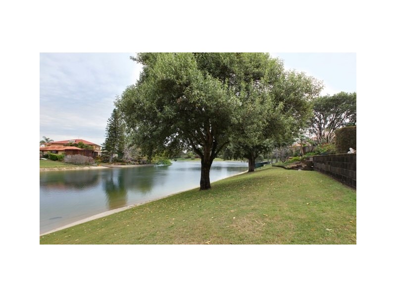 28 Driver Court, Mermaid Waters QLD 4218