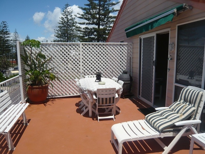 4A Ventura Road, Mermaid Beach QLD 4218