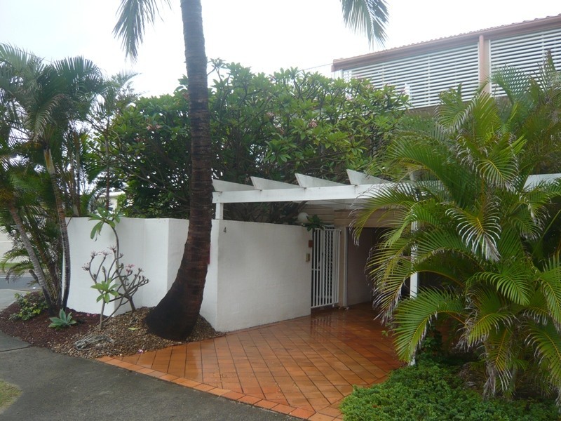 4A Ventura Road, Mermaid Beach QLD 4218