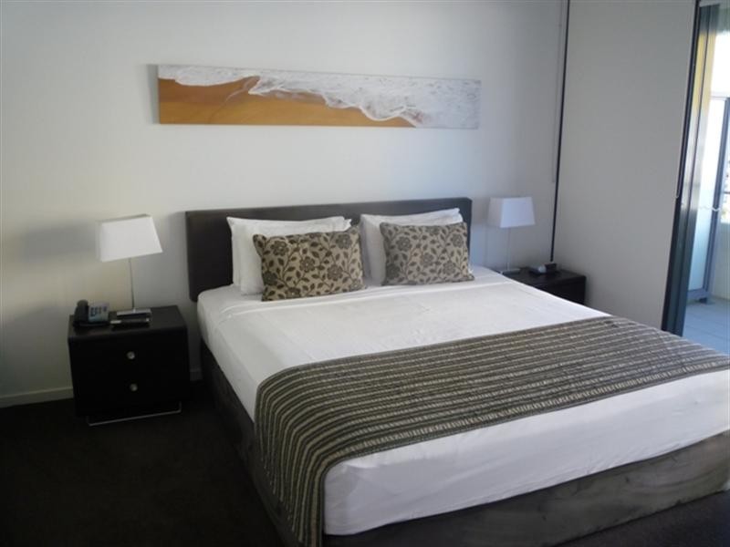804 ”The Wave”, 89 Surf Parade, Broadbeach QLD 4218