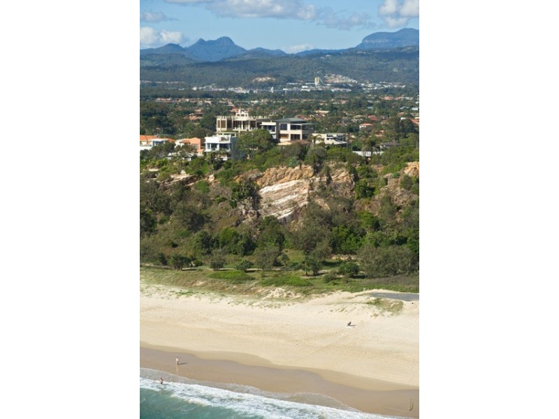 18a Brakes Crescent, Miami QLD 4220