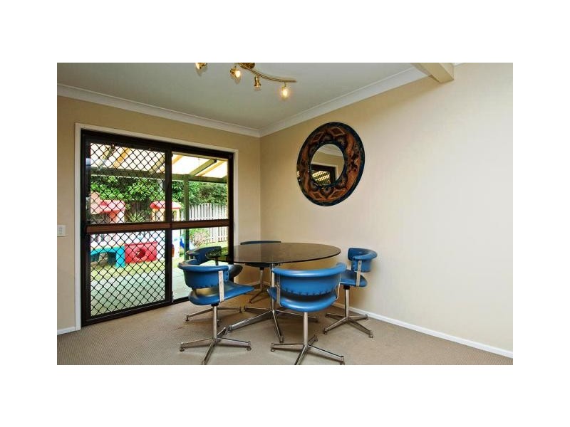 2/6 Tirau Place, Broadbeach Waters QLD 4218