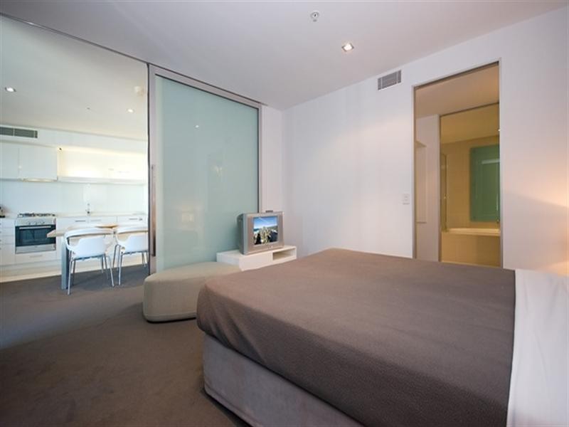 2806 ‘Q1′ 9 Hamilton Avenue, Surfers Paradise QLD 4217