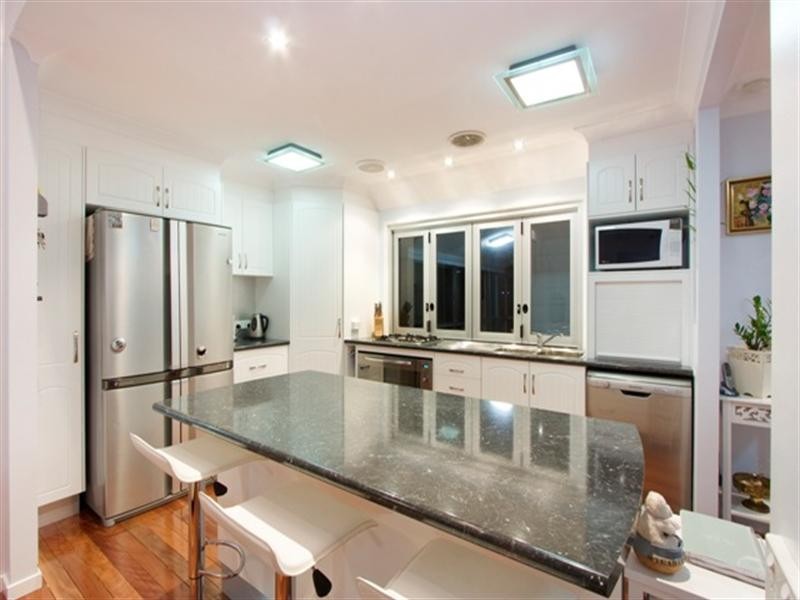 1 Gretel Drive, Mermaid Waters QLD 4218