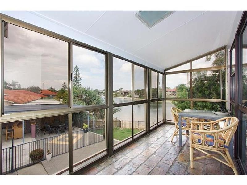 1 Gretel Drive, Mermaid Waters QLD 4218