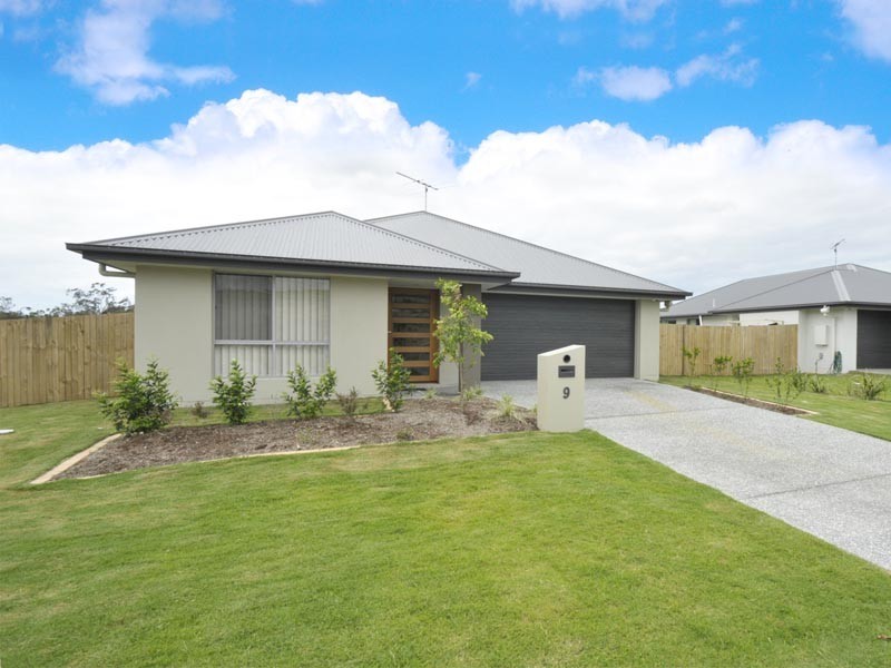 9 Benjamin Street, Pimpama QLD 4209