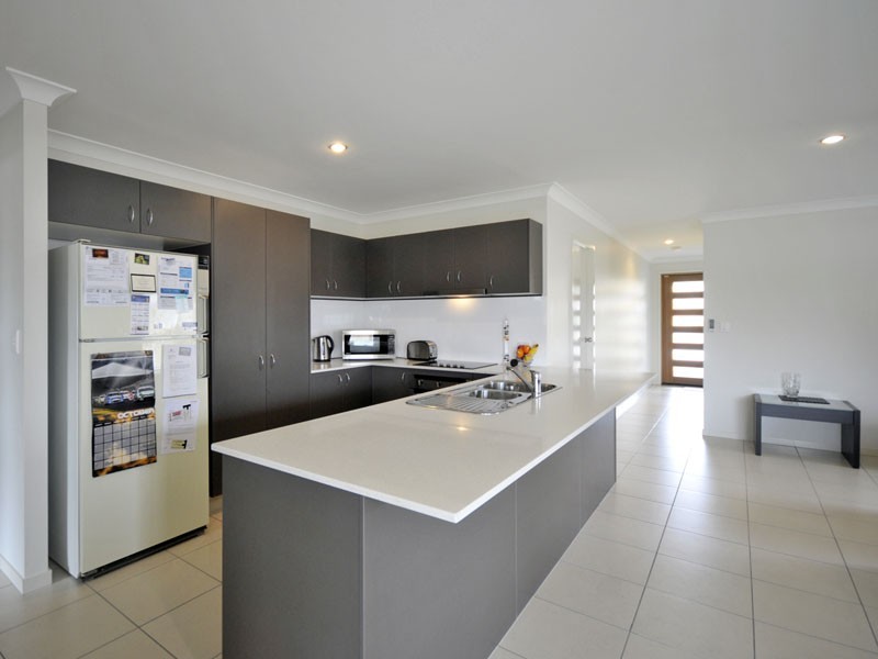 9 Benjamin Street, Pimpama QLD 4209