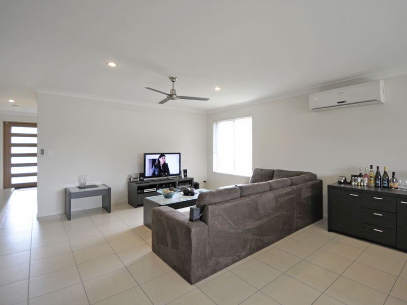 9 Benjamin Street, Pimpama QLD 4209