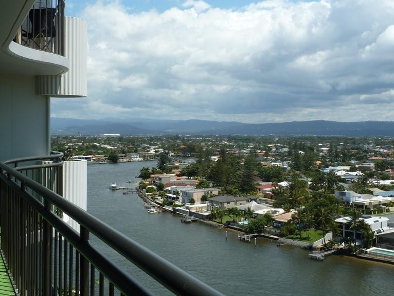 66 ‘Silverton’, 2940 Gold Coast Highway, Surfers Paradise QLD 4217