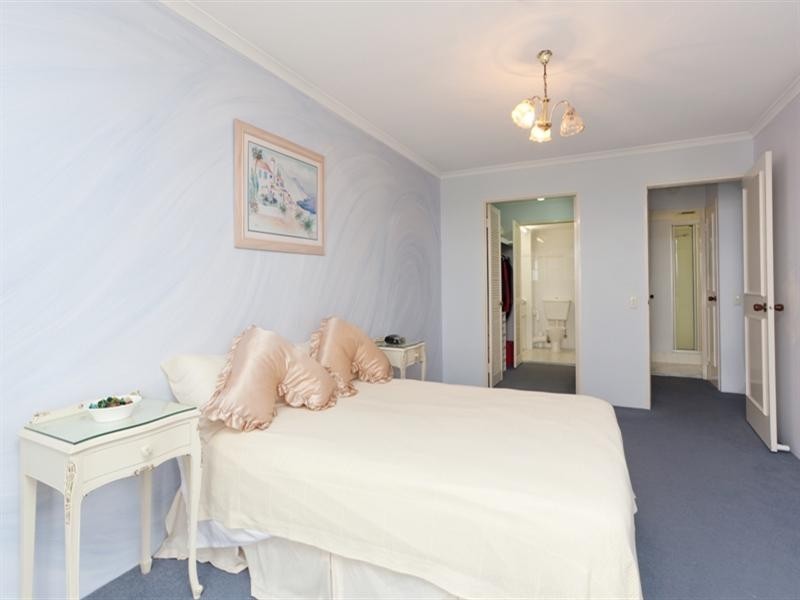 66 ‘Silverton’, 2940 Gold Coast Highway, Surfers Paradise QLD 4217