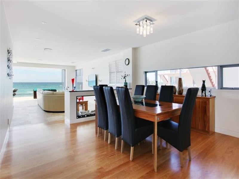 225 Jefferson Lane, Palm Beach QLD 4221