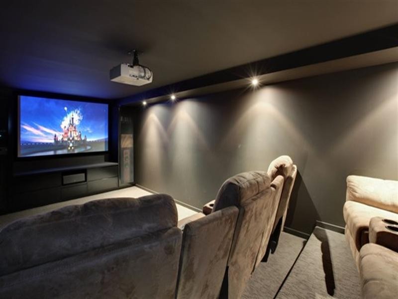 225 Jefferson Lane, Palm Beach QLD 4221